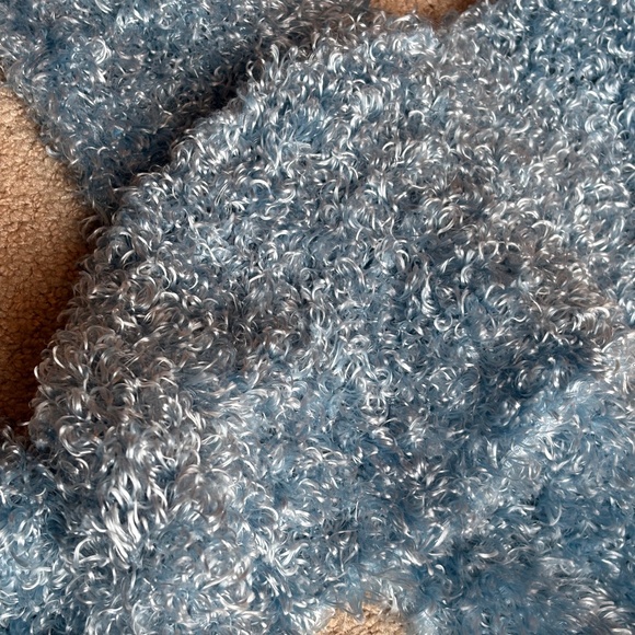 Cejon accessories Inc soft fuzzy scarf blue - Picture 2 of 9